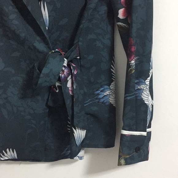 ❌ SOLD ❌ NEW ZARA CRANE WRAP TIE TOP SZ S - Picture 4 of 7